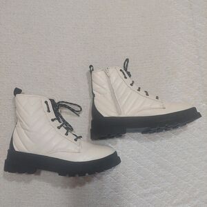 Wonder Nation Kids Quilted Boots - White and Black